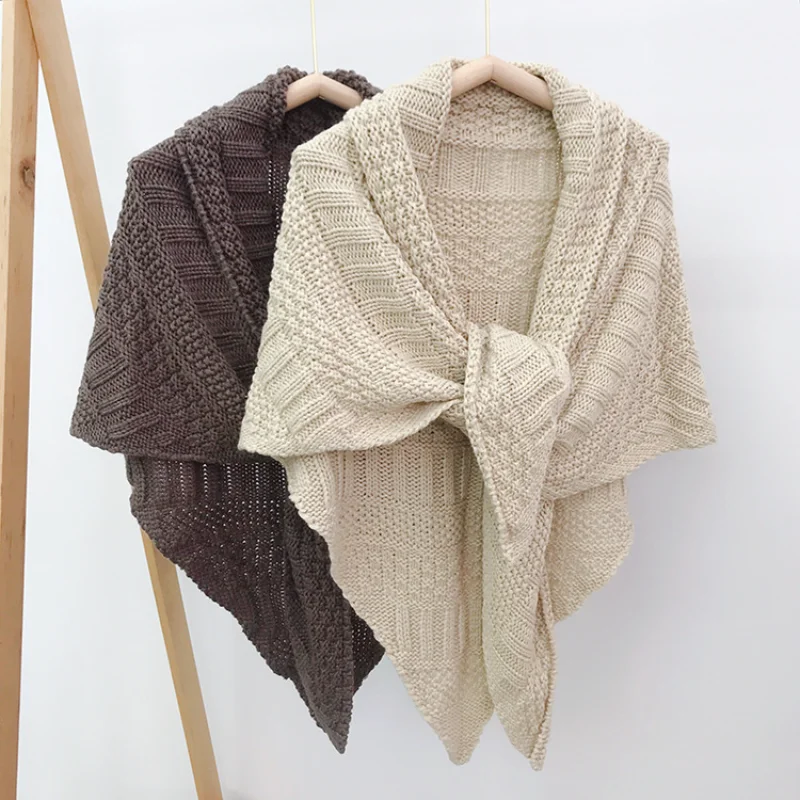 Bufanda triangular de punto para mujer, chal de lana cálido e informal, Color puro, nueva versión coreana, invierno, 2022
