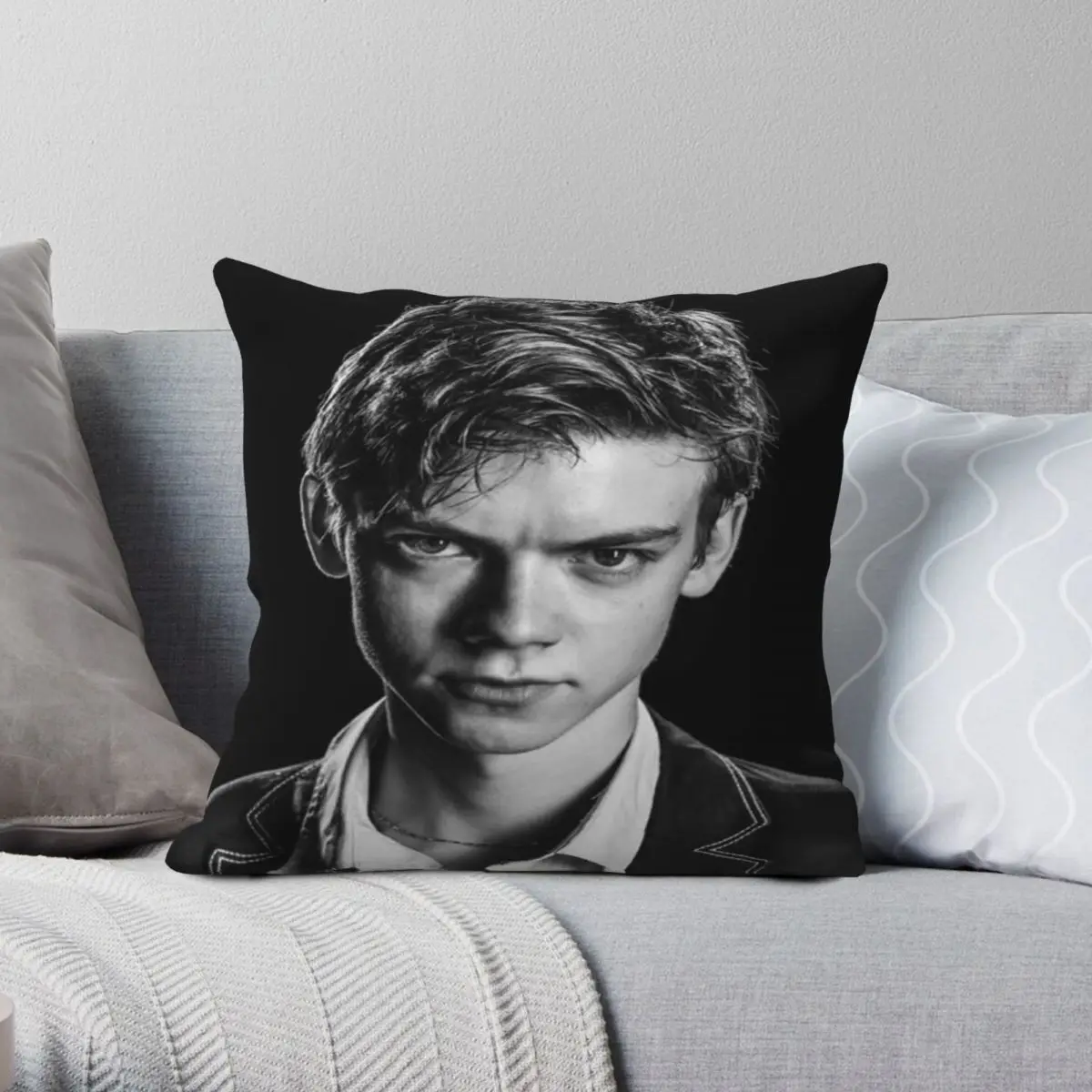 

Квадратный чехол для подушки Thomas Brodie Sangster, декоративный чехол из полиэстера и льна с бархатным узором на молнии для комнаты, 18 дюймов