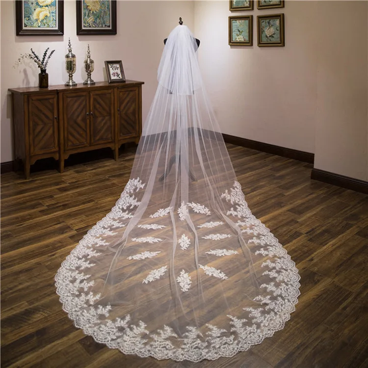 

White Ivory Wedding Veils Lace Applique Bridal Veil Two Tiered with Comb Cathedral Women Headpiece Bridal Accessory