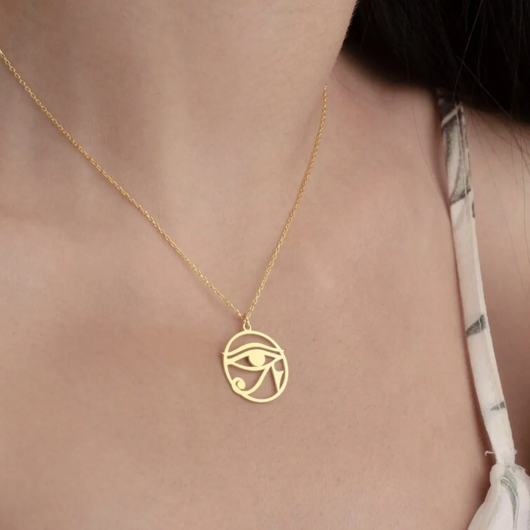 

Vintage Egypt Eye of Ra Pendant Jewelry for Women Stainless Steel Round Eye of Horus Necklace Men’s Punk Party Choker
