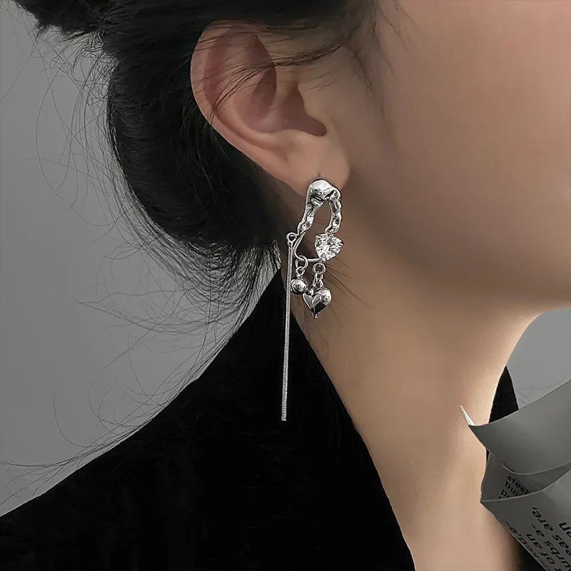

Trendy Asymmetrical Heart Tassel Dangle Earring for Women Irregular Geometric Fold Metal Piercing Earrings Punk Jewelry