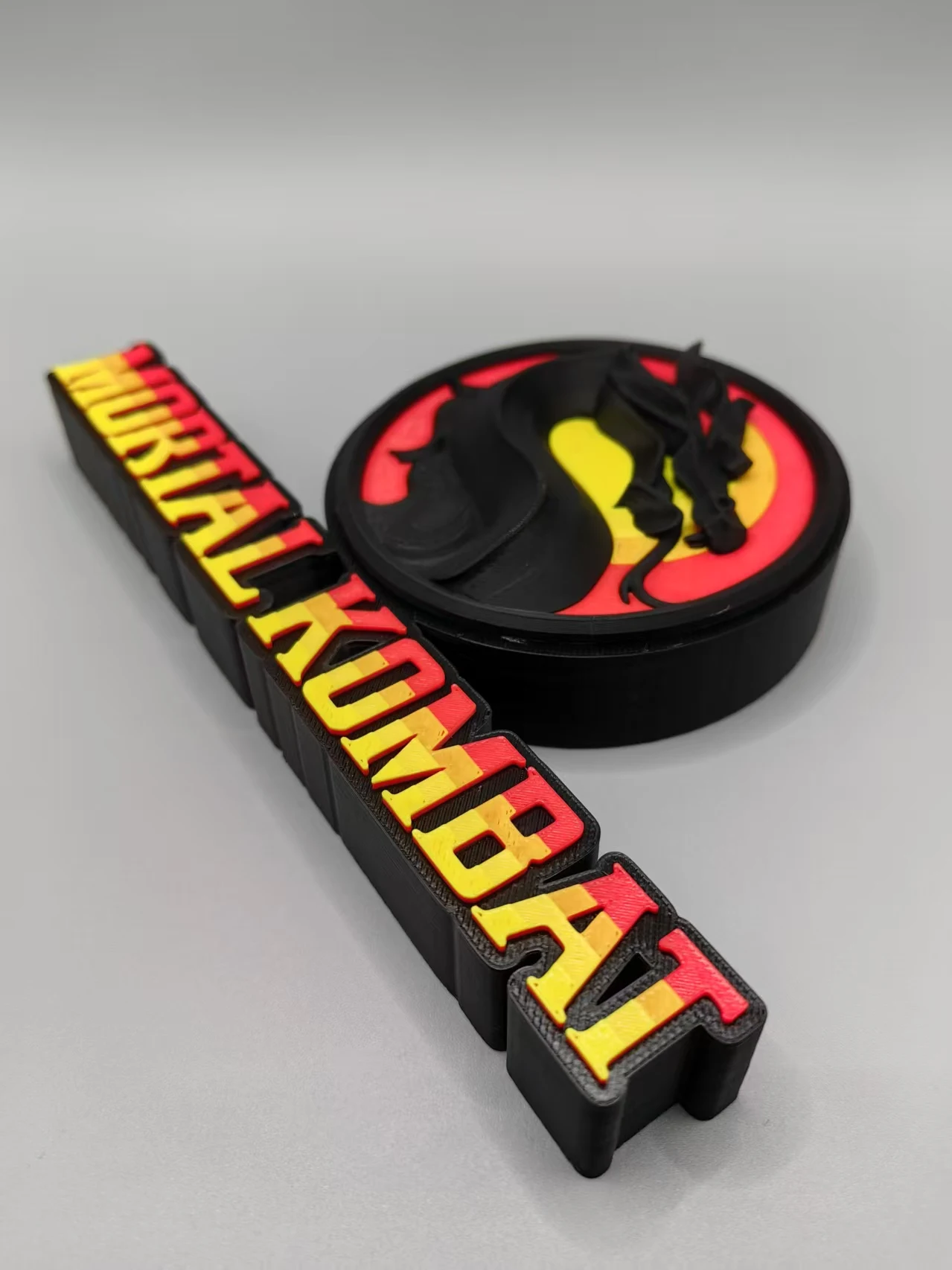 Фото Объемная вывеска/декоративный элемент с логотипом Mortal Kombat 3D №2