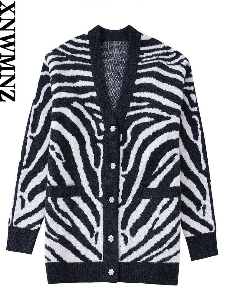 

XNWMNZ Women Fashion Zebra Print Knitted Sweater Jacket Vintage V-neck Loose Long Sleeve Cardigans Female Chic Coat