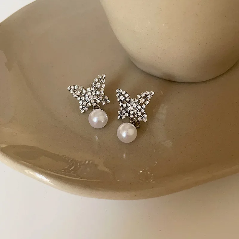 Vintage Hong Kong Style Full Diamond Butterfly Pearl Earrings Women's Light Luxury Soft Elegant Precious Unique Versatile Earrin