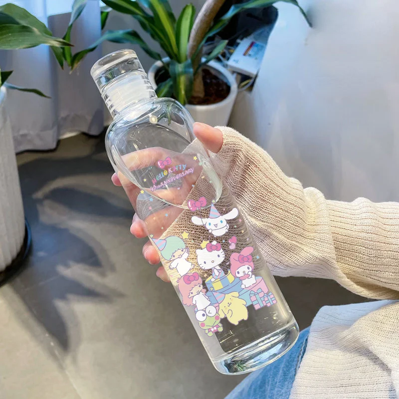

New Sanrio HelloKitty Water Cup High Quality Outdoor Sports Cold Drink Juice Container Kawaii Plastic Water Bottle Couple Mug