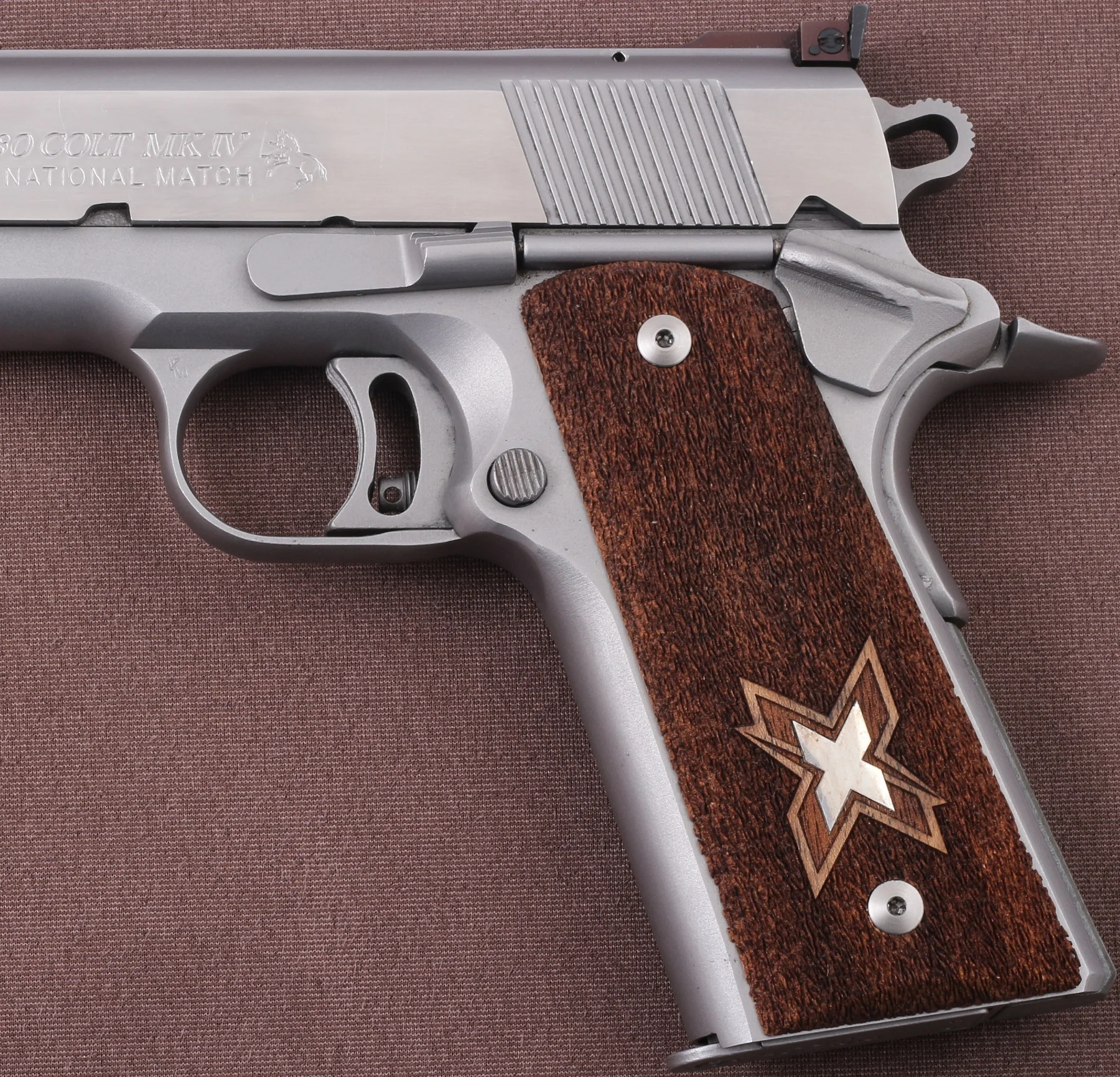 

Ksd Grips Colt / Other 1911's Full Size Walnut, Silver