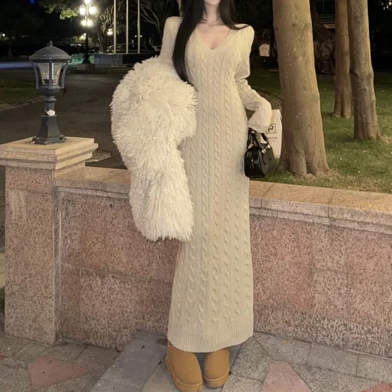 Женские платья 2024 Трендовое французское вязаное платье с V-образным вырезом
