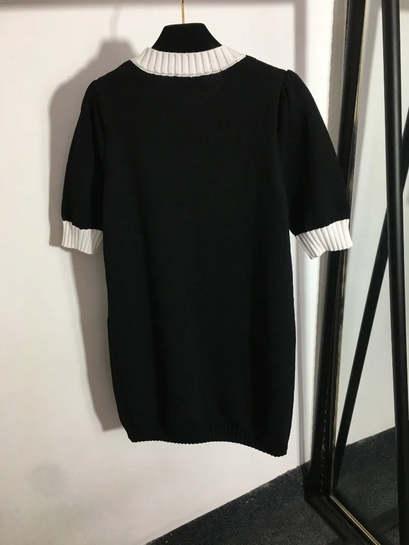 

2023 New Women's Spring/Summer Knitted Short Sleeve Dress, Sweet, Fashionable Embroidered Dress on Chest Y2K