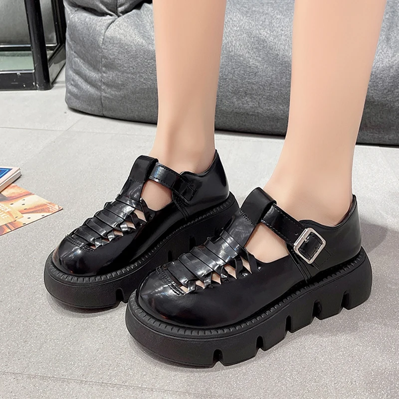 

Женские босоножки из ПУ кожи, на плоской платформе