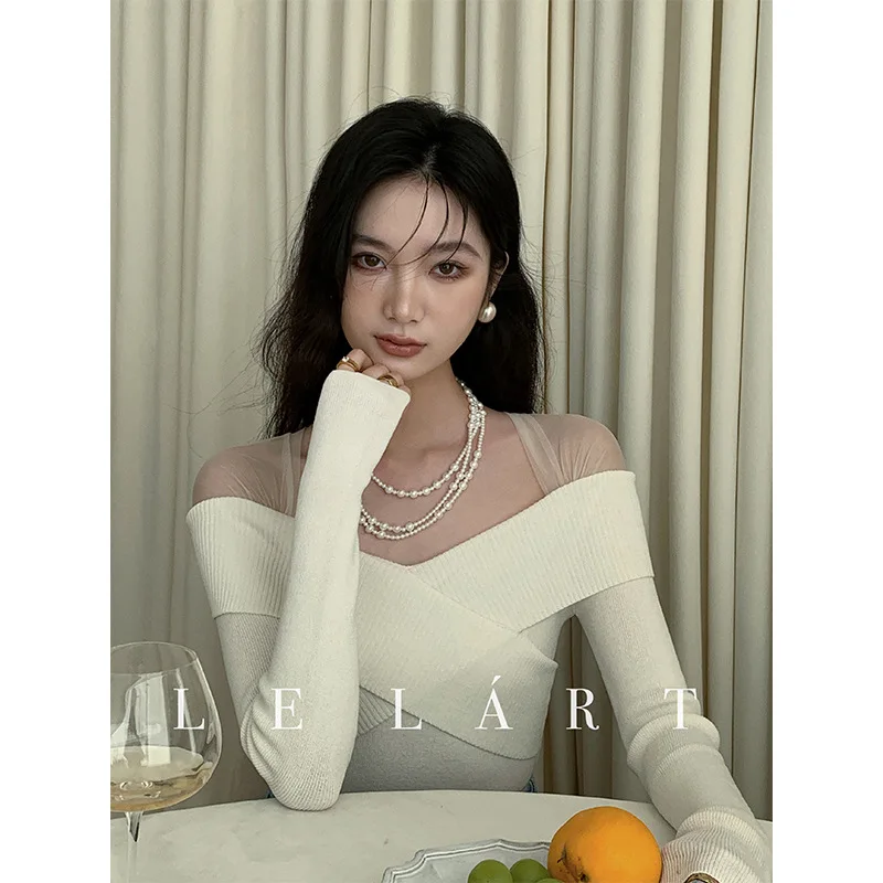 

Женский свитер с воротником-лодочкой, средней длины