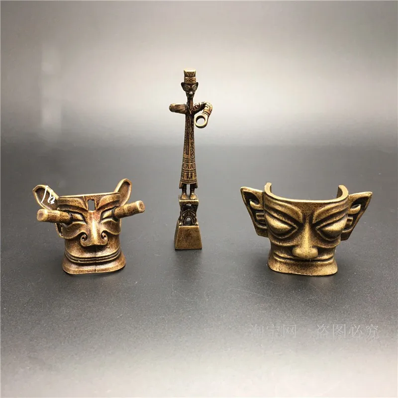 

Антиквариат, ретро бронзовая маска династии Шань Sanxingdui стоячий человек, украшения для гостиной, поделки, украшения
