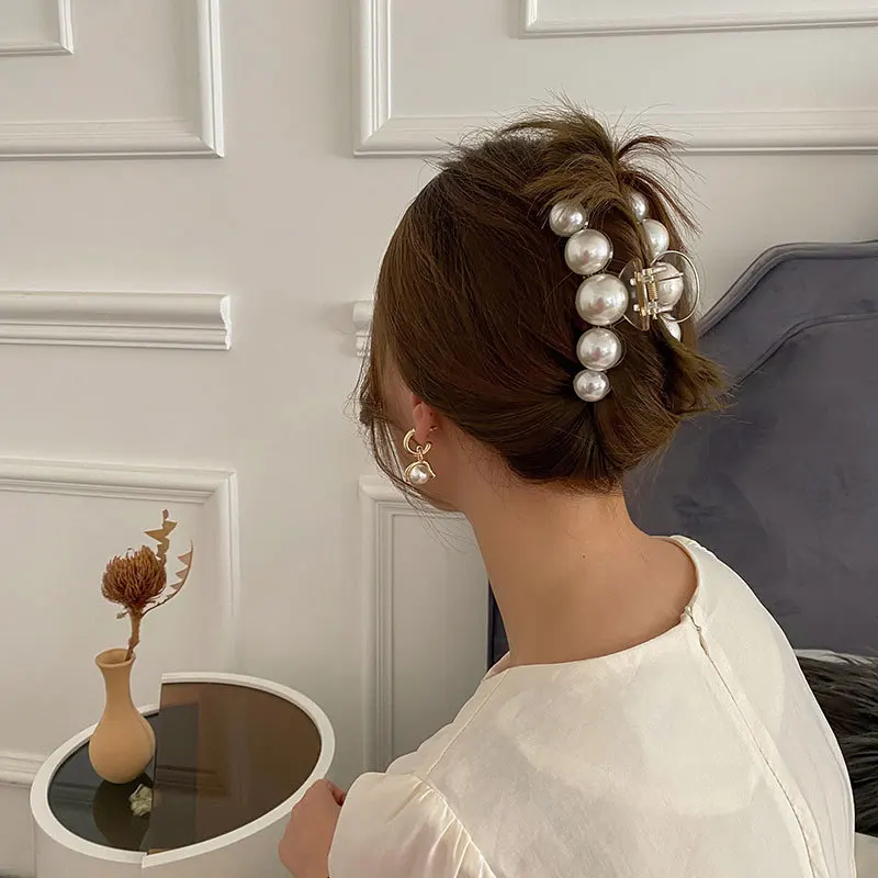 

Korean Version of Pearl Hair Grip Clip Headgear Temperament Hairpin Girl Summer Shark Clip New Style
