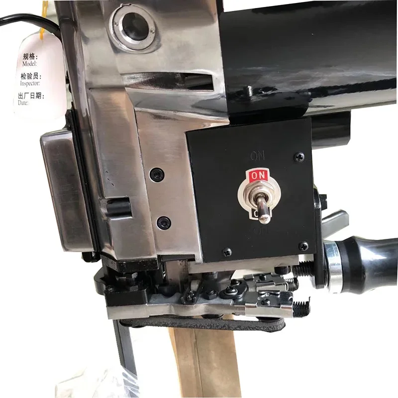 Автоматическая машина для резки ткани с прямым ножевым лезвием