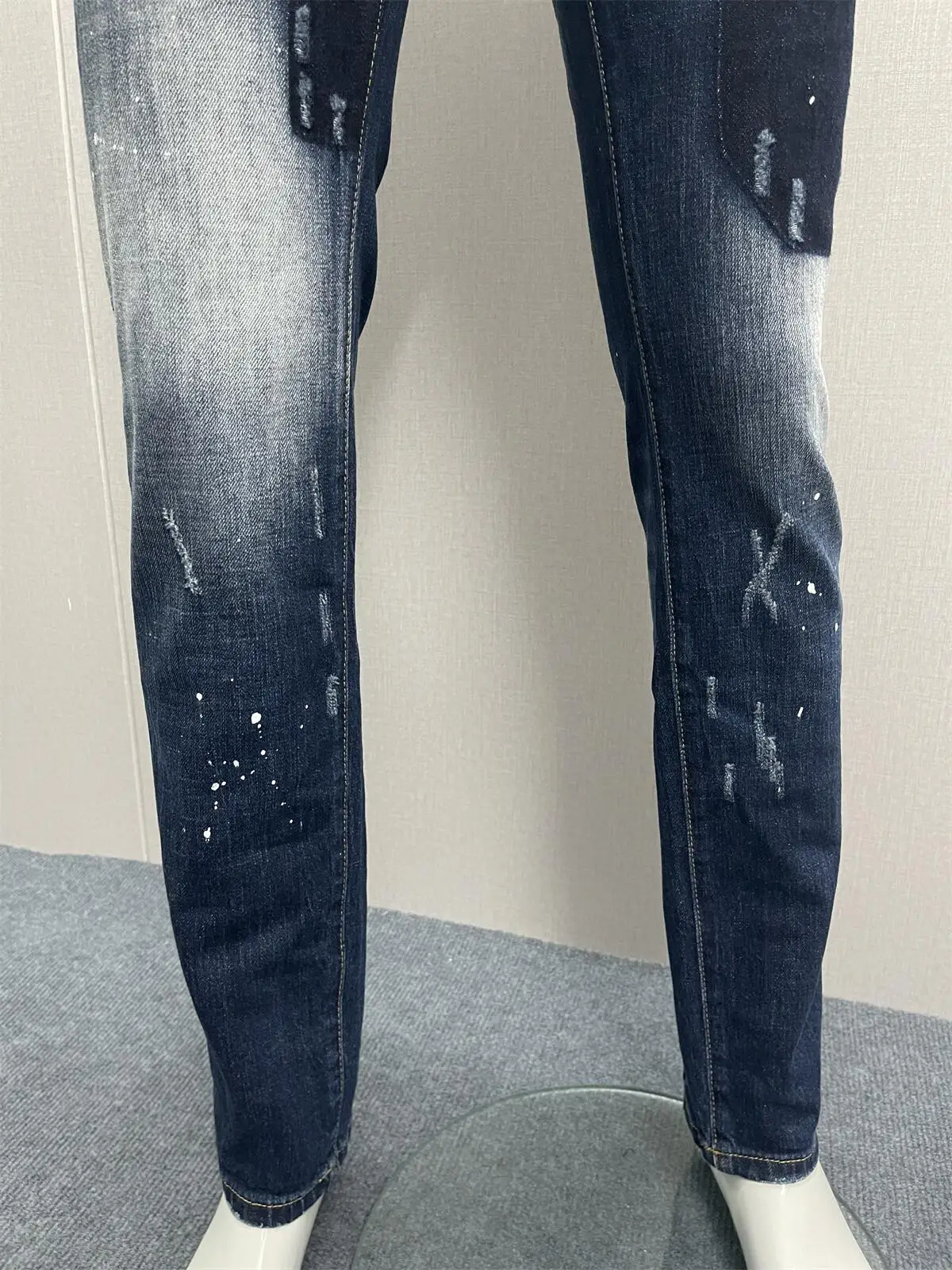2023 New Fashionable Men's Jeans with Washed Water, Broken Holes, Patched Coatings, Old Stretch, Slim Fit, Fashion Small