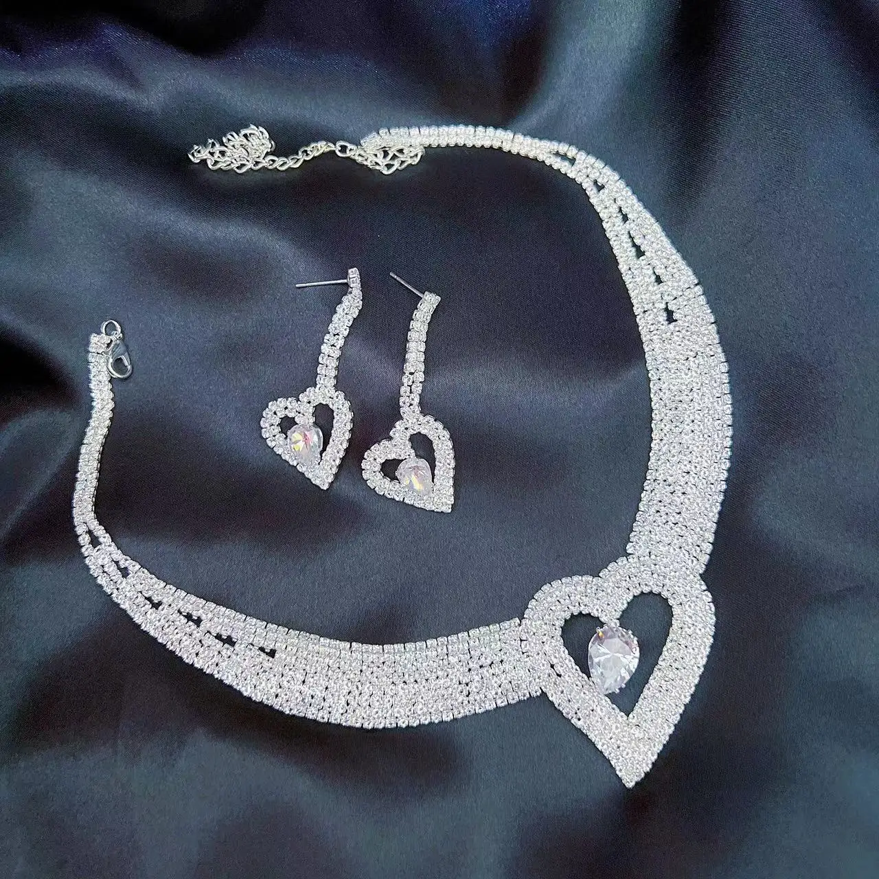 

The latest style luxury Rhinestone zircon heart-shaped pendant Wedding Jewelry Set women's exquisite crystal bride Earring Neckl