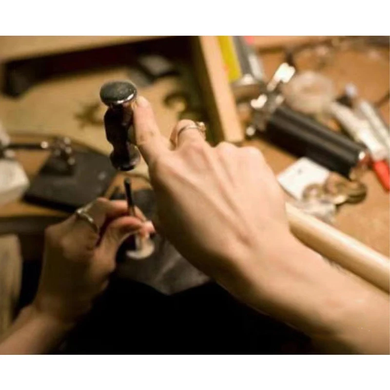 

Customized jewelry