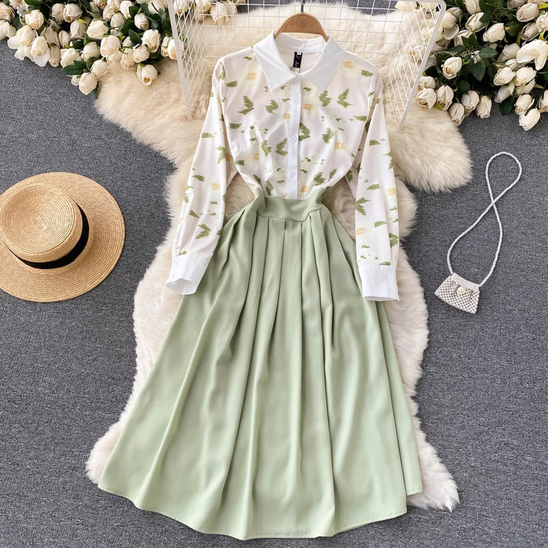 

Женское офисное платье на пуговицах с отложным воротником и цветочным принтом