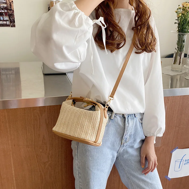 

Straw Woven Crossbody Bag for Women 2020 New Bohemian Small Knitting Summer Purse and Handbag Vacational Bucket Beach Bags