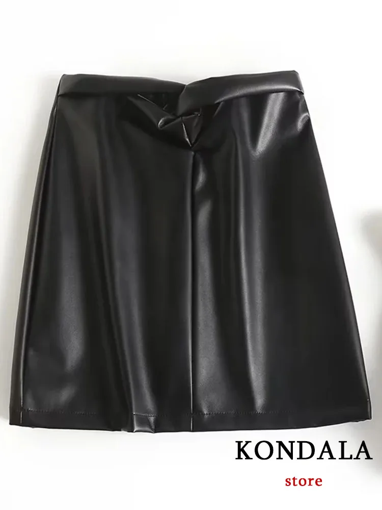 

KONDALA Vintage Casual Leather Zipper Fold Black Solid Slim Temperament Versatile Elegant Chic Women Mini Skirt Fashion 2022