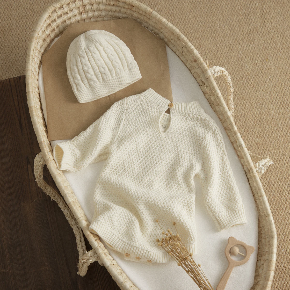 Женский трикотажный комбинезон Ma &amp Baby теплый однотонный с длинными рукавами и