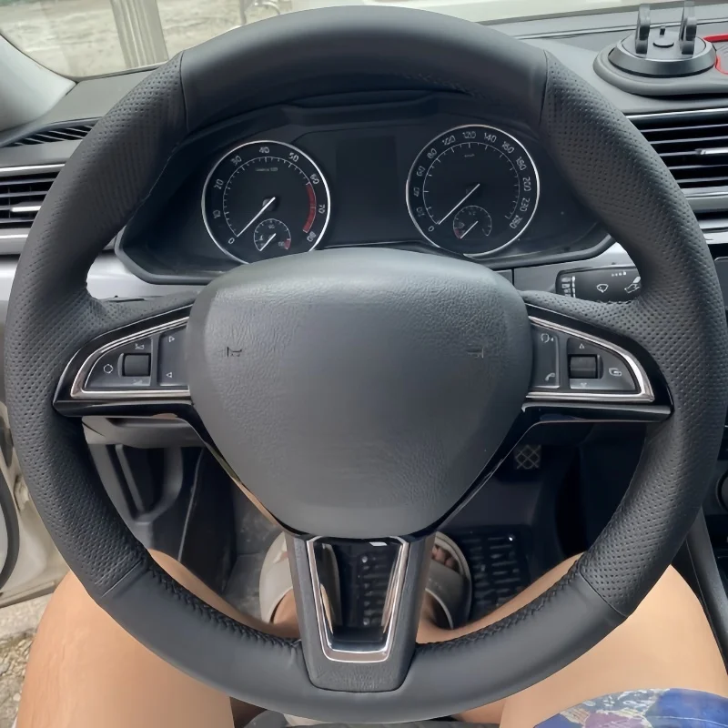 Плетеный чехол на руль автомобиля для Skoda Octavia 2017 Fabia 2016 Rapid Spaceback превосходный (3