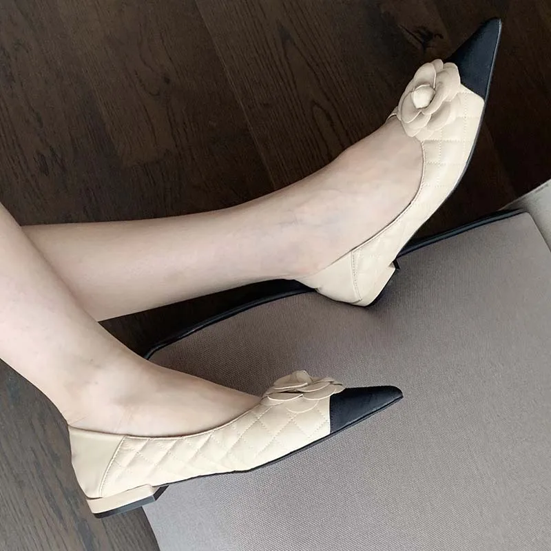 

New 2022 Fashion Shallow Women Sandal Flats Slip On Pointed Toe Female Casual Outdoor Flower Sexy Ladies Sandals Flat With Shoes