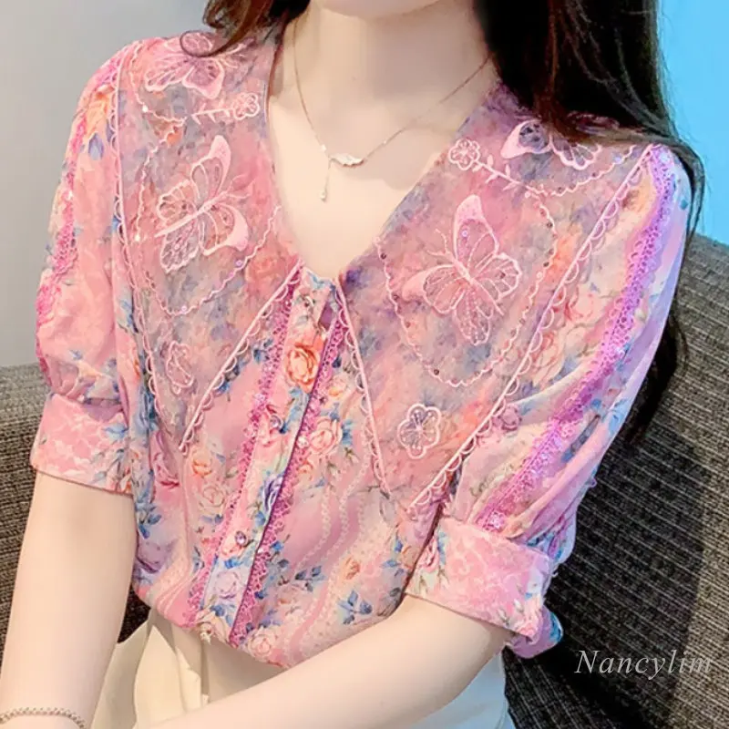 

2023 Summer New Machine Embroidery Collar Chiffon Shirt Women's Short Sleeve Fashion Print Blouse Young Lady Tops Blusas Femme