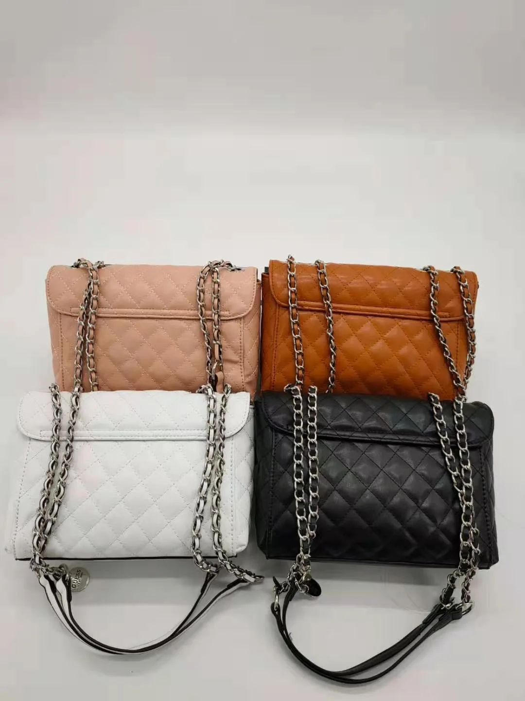 

2022 New European and American Fashion Minimalist Solid Color Fashion Letters Diamond Chain Shoulder Crossbody Women's Bag