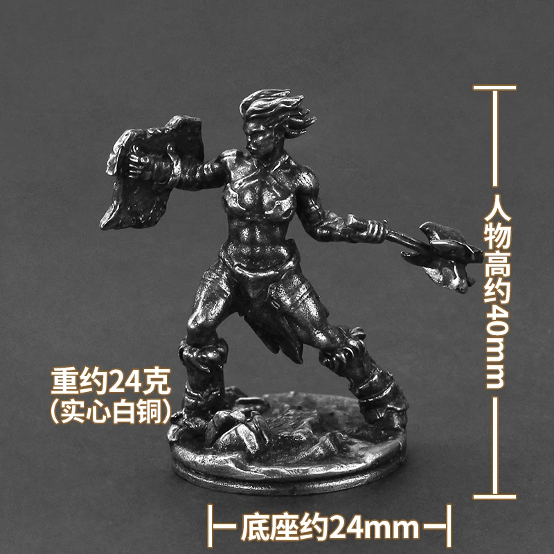 

Мини-статуя воина из меди