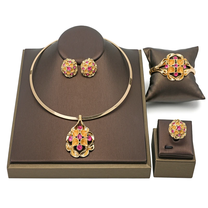 

Женское кольцо с розовым покрытием из 18-каратного золота