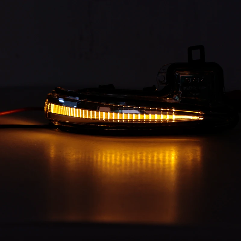 Автомобильное наружное зеркало заднего вида боковое указатель поворота