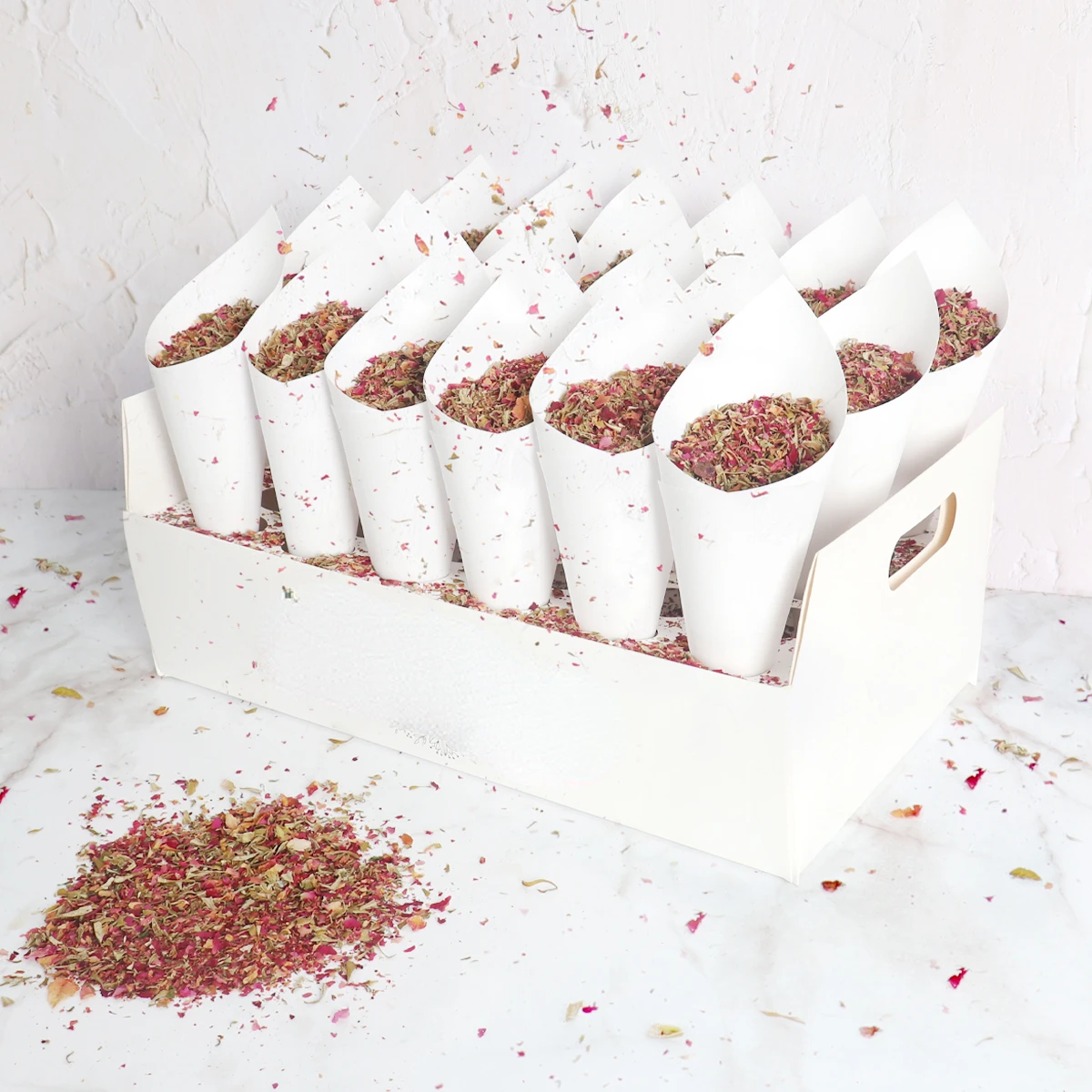 

Wedding confetti cones holder support Wedding Decoration Rose petal Kraft Paper Wedding Tray Confetti Cone Wedding Paper Cones