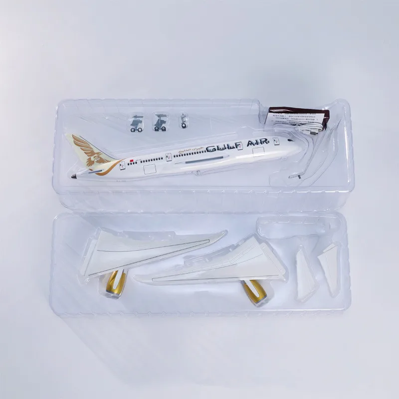 2024 New 1/130 Scale Gulf Air B787 Airline Airplane Diecast Resin Model Dreamliner Aircraft Plane Collection Decoration Gifts