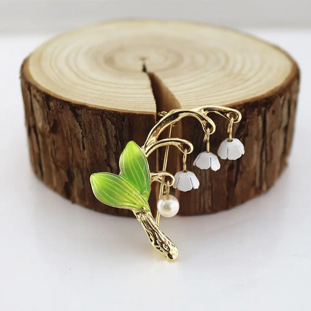 

Woman Gift Refreshing Ornaments Lovely Green Plants Badge Clothing Accessories Brooch Collar Ornament