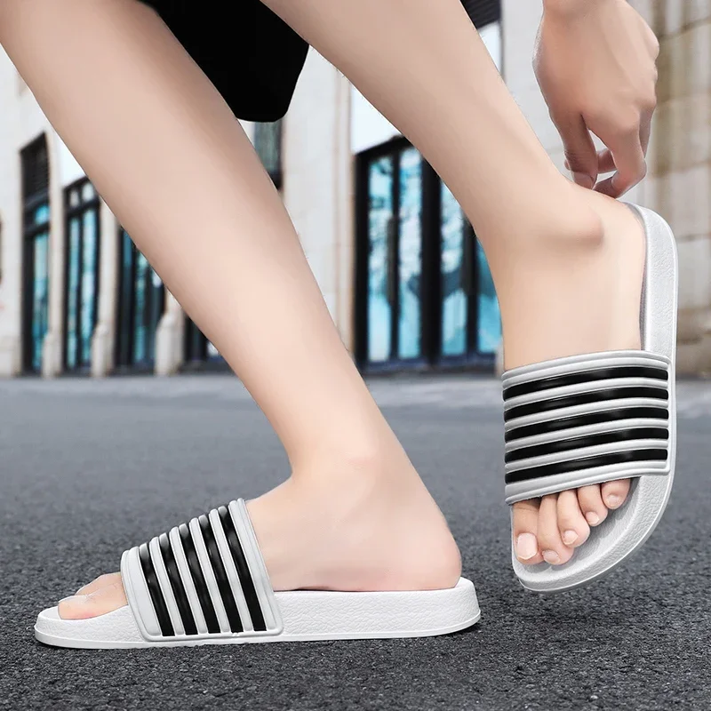 Мужские Пляжные шлепанцы удобные сандалии для семьи Нескользящие мягкая подошва