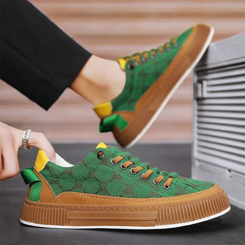 2023 Summer Green Men's Skateboard Shoes Breathable Non-slip Sport Shoes Man Slip-on Retro Flat Sneakers Men zapatillas hombre
