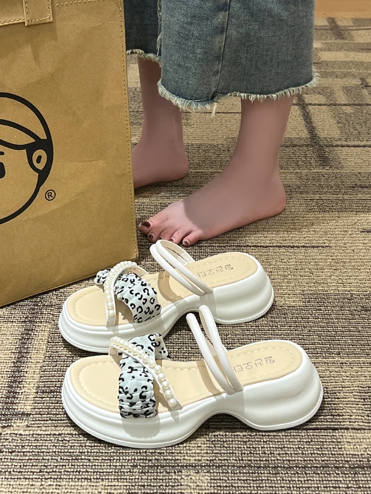 

Шлепанцы женские на платформе, повседневные Мягкие тапки со шнуровкой, бусинами, сланцы, ПУ, модные тапочки, Casu, 2023