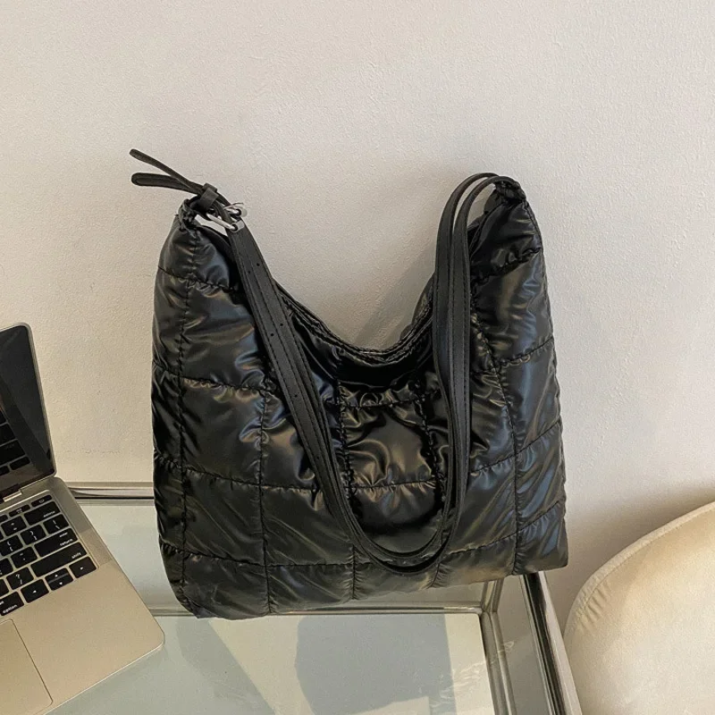 

Winter New Cotton Women's Shoulder Bag Large Capacity Casual Tote Bags Soft Handbags Ladies Underarm Bag