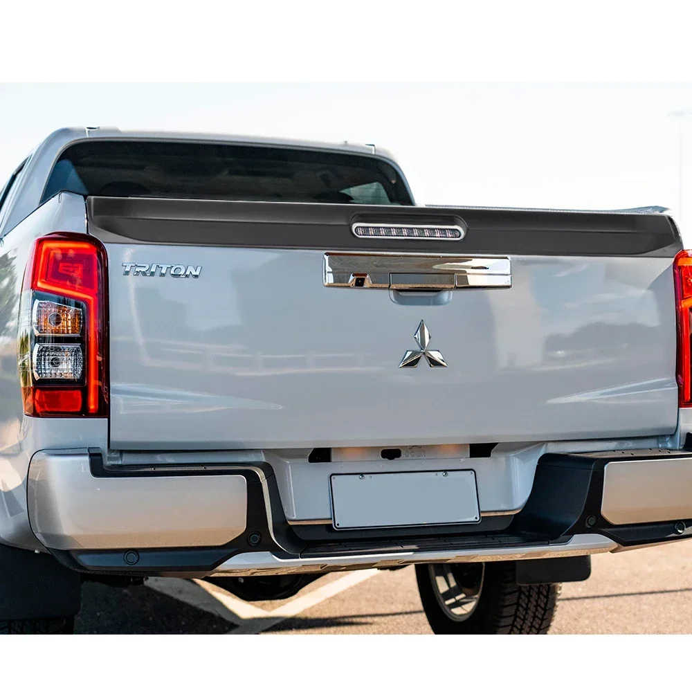 Крышка задней двери защита спойлера для Mitsubishi Triton L200 2015-2018 4Life/Titan/Warrior матовая