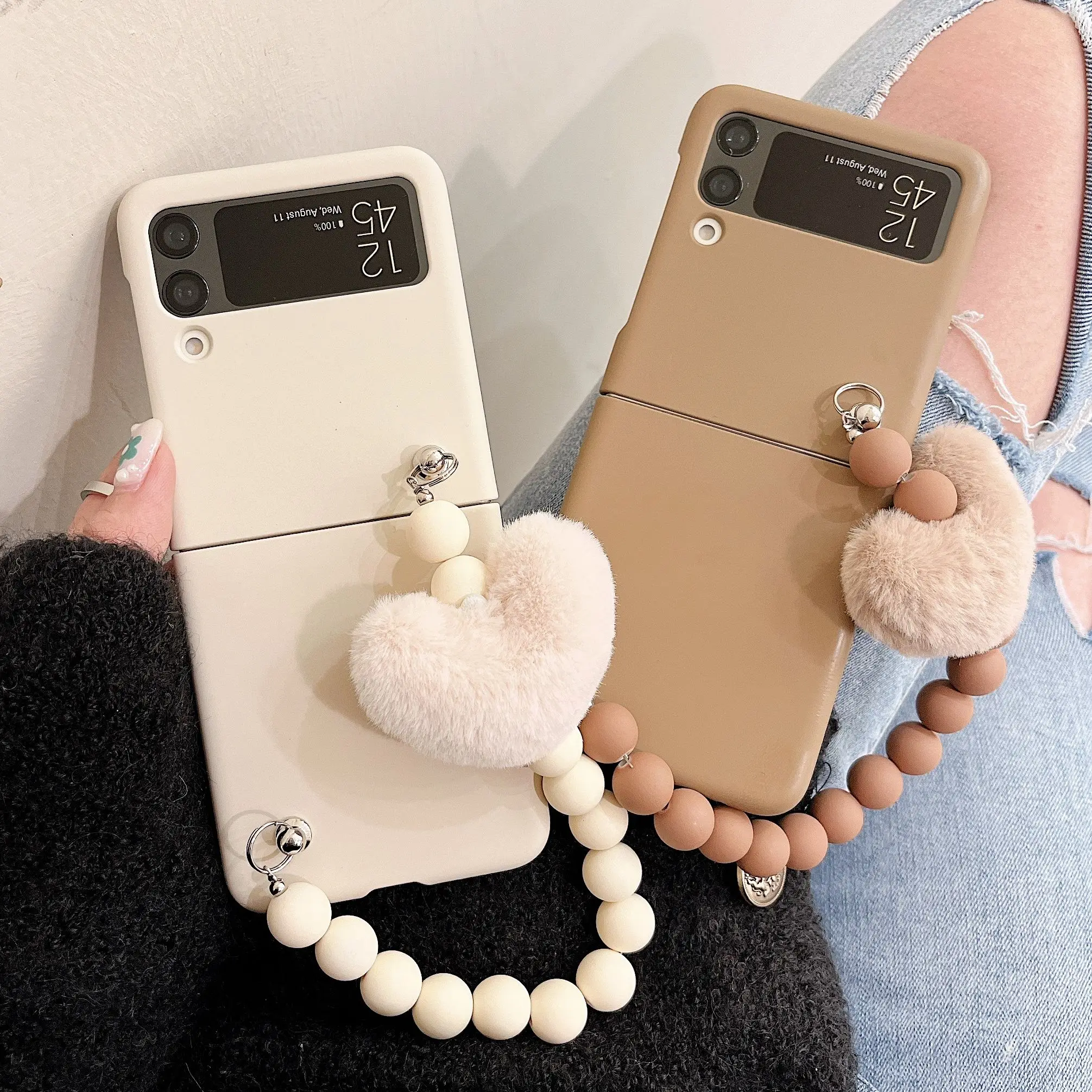 Case For Samsung Galaxy Z Flip 3 4 5G Cover Cute Plush Love Heart Bracelet ZFlip3 ZFlip4 ZFlip 3 4 Phone Shell Cases