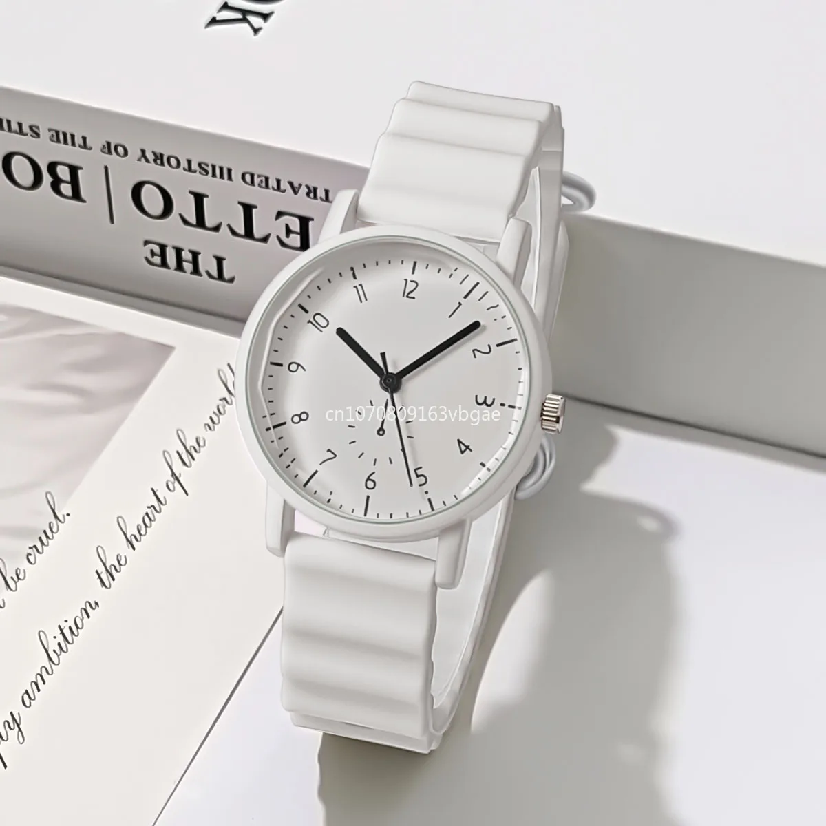 Роскошные женские часы желеобразного цвета наручные с силиконовым ремешком