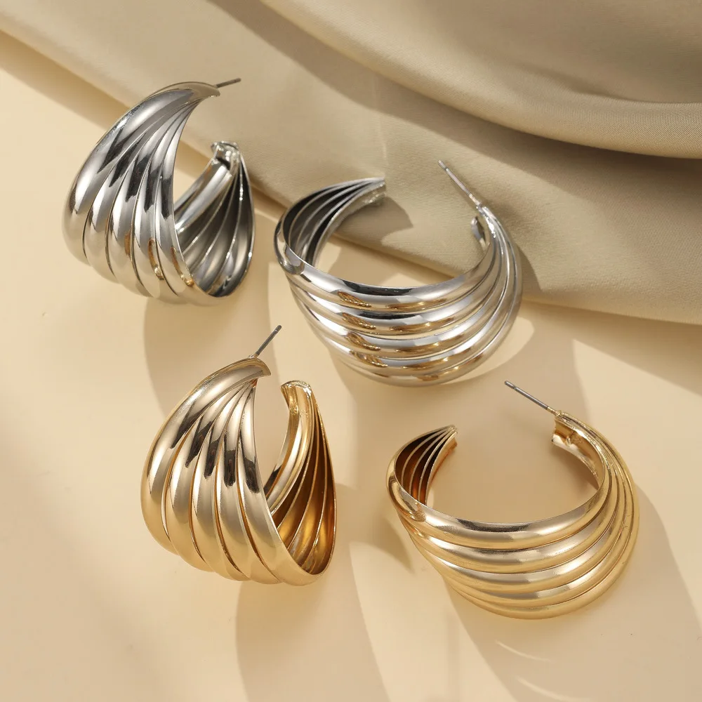 Серьги в океанском стиле с металлическими ракушками нишевые серьги