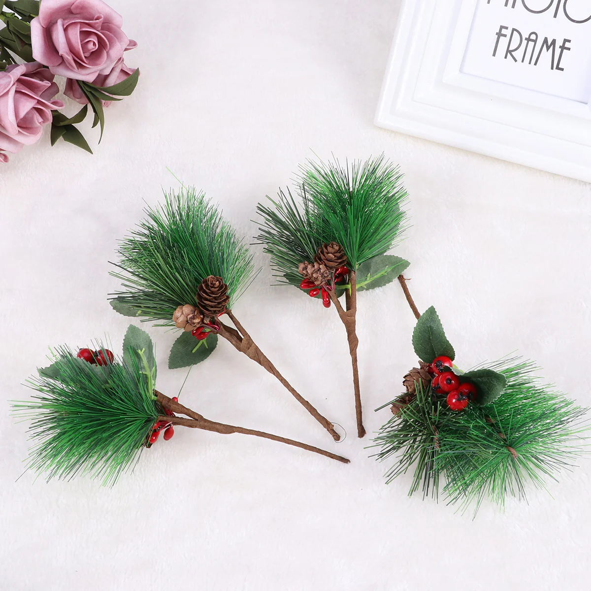 

10pcs Pine Cones Artificial Berry Spray Pinecone Garland Pine Picks Berry Branch Wreath Pip Berry Stems