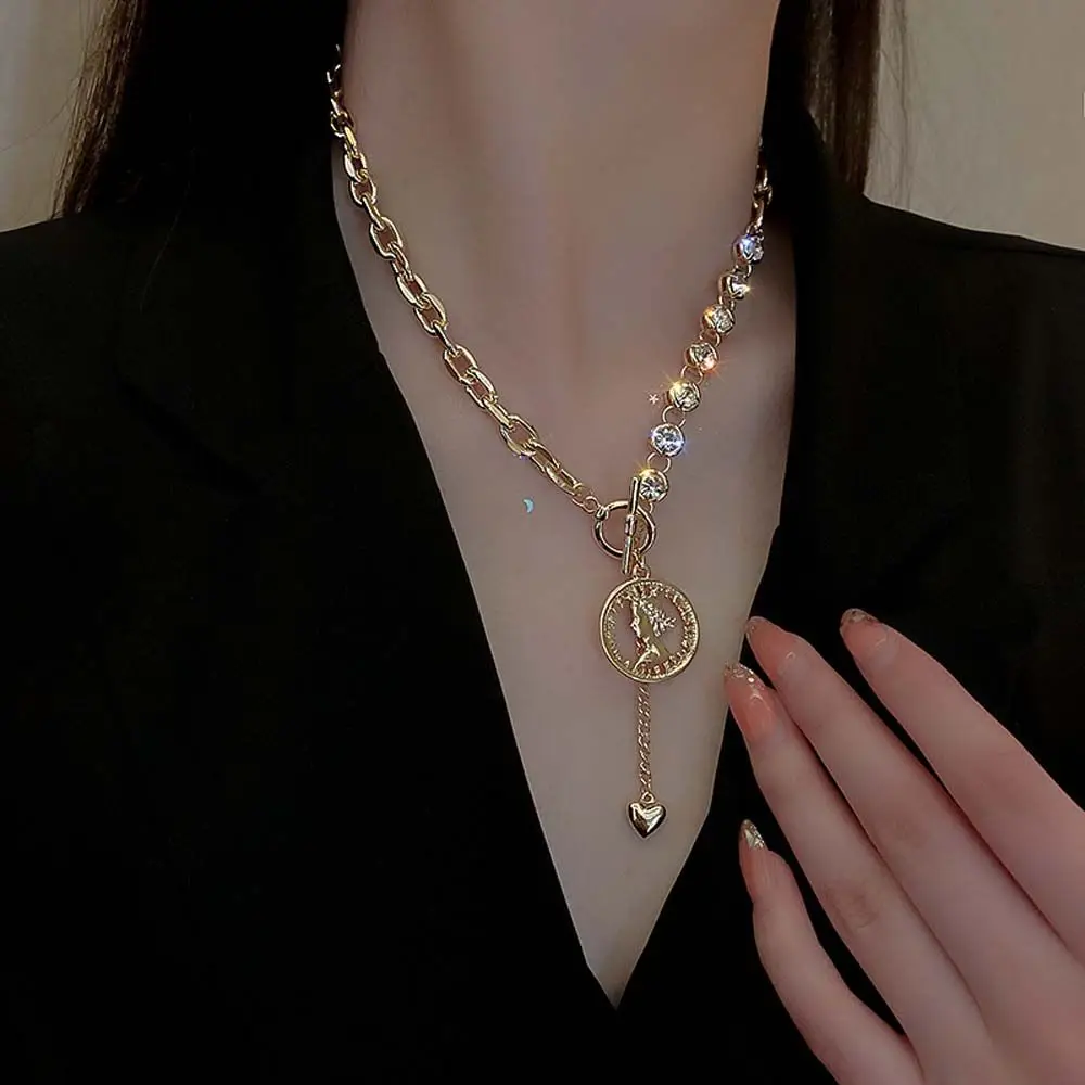 Женское ожерелье из искусственной кожи