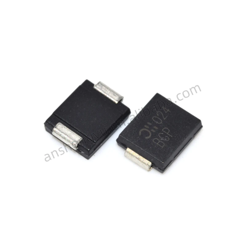 

SMCJ70CA-13-F DO-214AB новые оригинальные Интегральные схемы IC