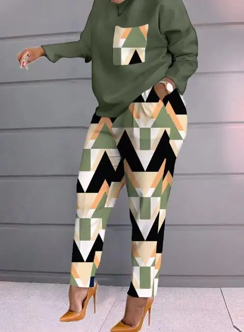 

Women Outfit 2023 Autumn Winter Two Piece Set Fashion Print Long Sleeve Round Neck Top & Casual High Waist Pants Set Female Suit