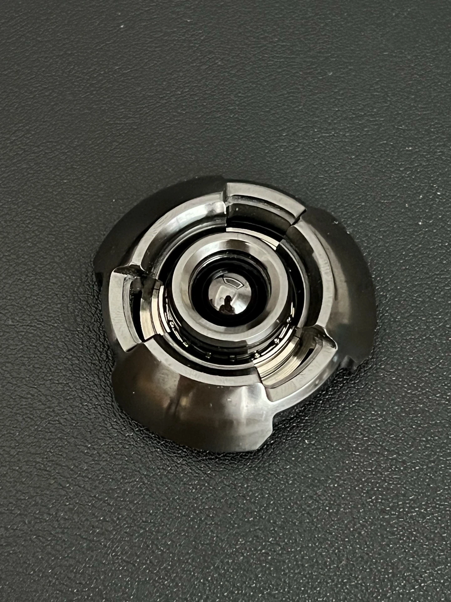 Циркониевый гироскоп на кончик пальца McKay Volcano из сплава циркония для