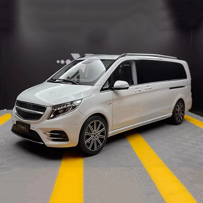Фото Оригинальная заводская модель 1:1 для коммерческого автомобиля V260L V-class MPV, коллекционная модель автомобиля из сплава 1:18, подарок. №2