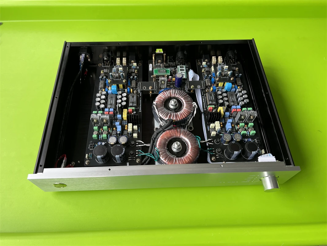 Сбалансированная версия TDA1541 Φ SAA7220PC + CS8412 поддержка внешних часов 11 2896 МГц и 12 288 AES