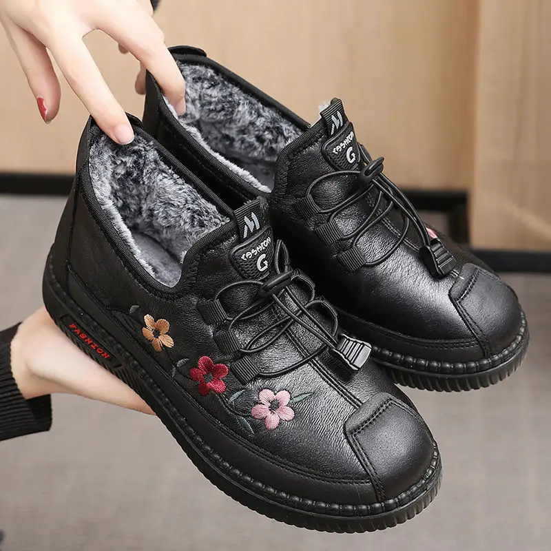 

Spring 2022 Warm Women Shoes Fur Plush Casual Shoes Lace Up Fashion Platform Sneakers Women Boots Zapatillas Mujer